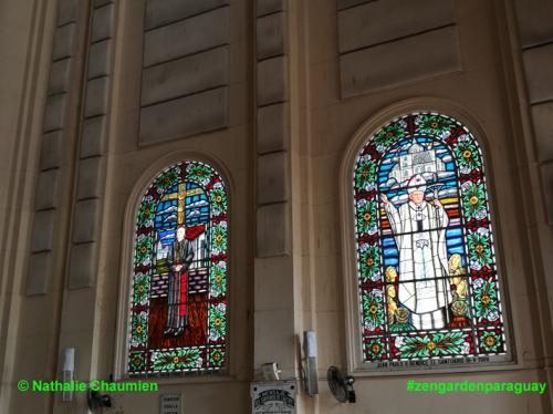 Fenster der Kathedrale von Caacupé